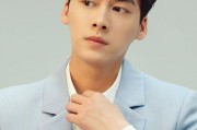 最新圈内爆料李易峰,揭秘明星背后的故事